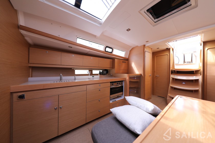 Dufour 460 GL - Yacht Charter Sailica