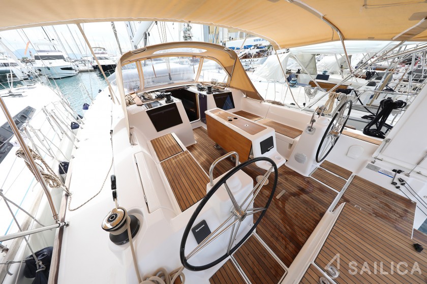 Dufour 460 GL - Yacht Charter Sailica