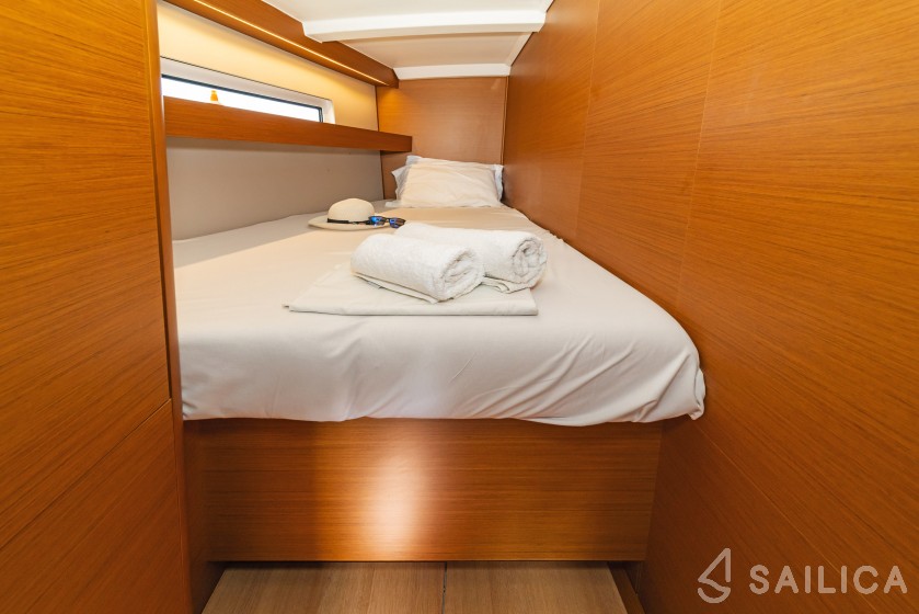 Sun Odyssey 440 - Yacht Charter Sailica