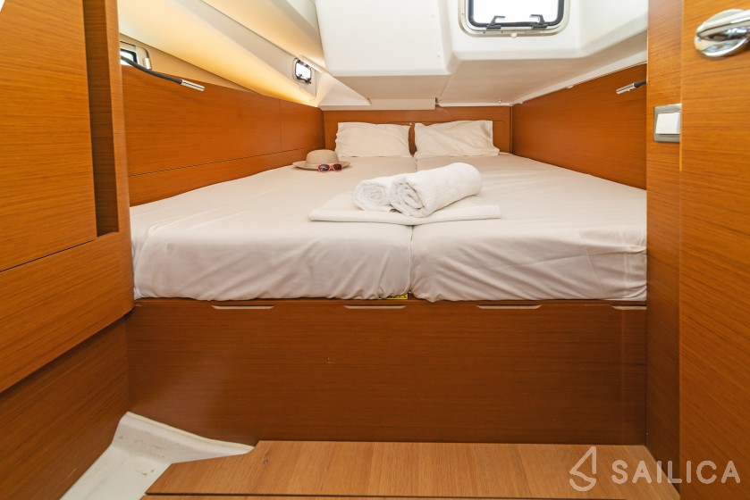 Sun Odyssey 440 - Yacht Charter Sailica