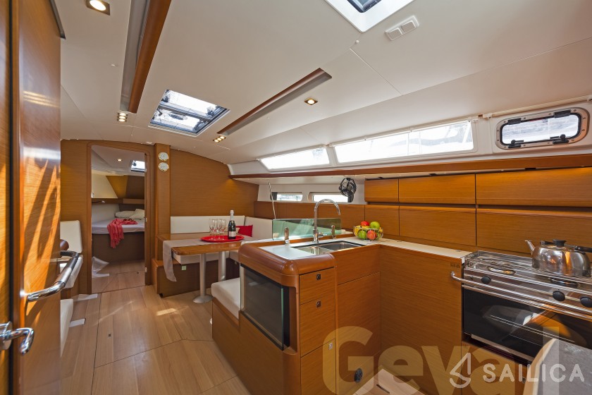 Sun Odyssey 419 - Yacht Charter Sailica