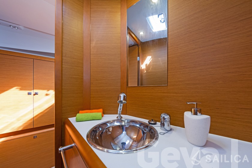 Sun Odyssey 419 - Yacht Charter Sailica