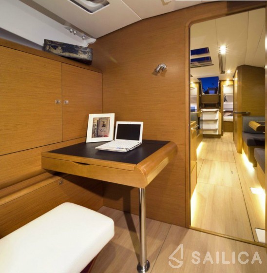 Sun Odyssey 419 - Yacht Charter Sailica