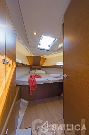 Sun Odyssey 419 - Yacht Charter Sailica
