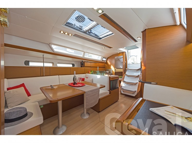 Sun Odyssey 419 - Yacht Charter Sailica
