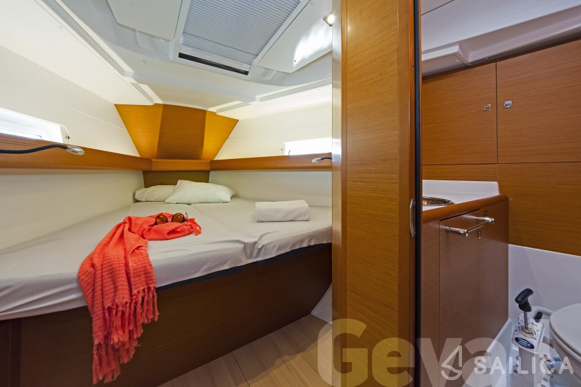 Sun Odyssey 419 - Yacht Charter Sailica