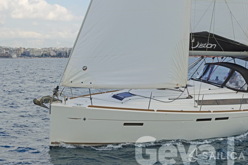 Sun Odyssey 419 - Yacht Charter Sailica