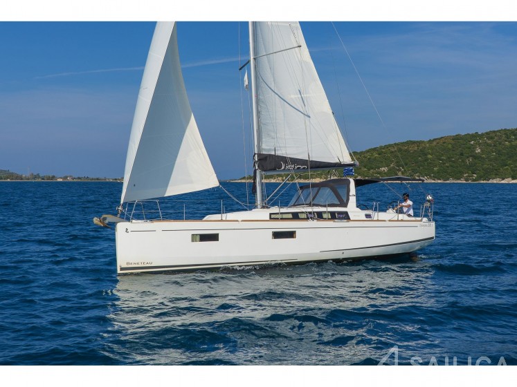 Oceanis 38.1 - Yacht Charter Sailica