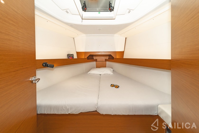 Sun Odyssey 349 - Yacht Charter Sailica