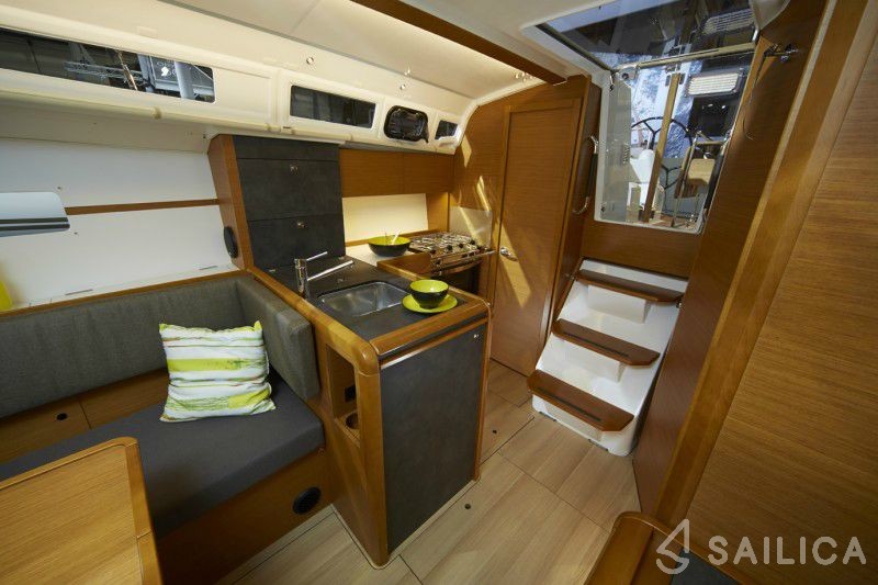 Sun Odyssey 349 - Yacht Charter Sailica