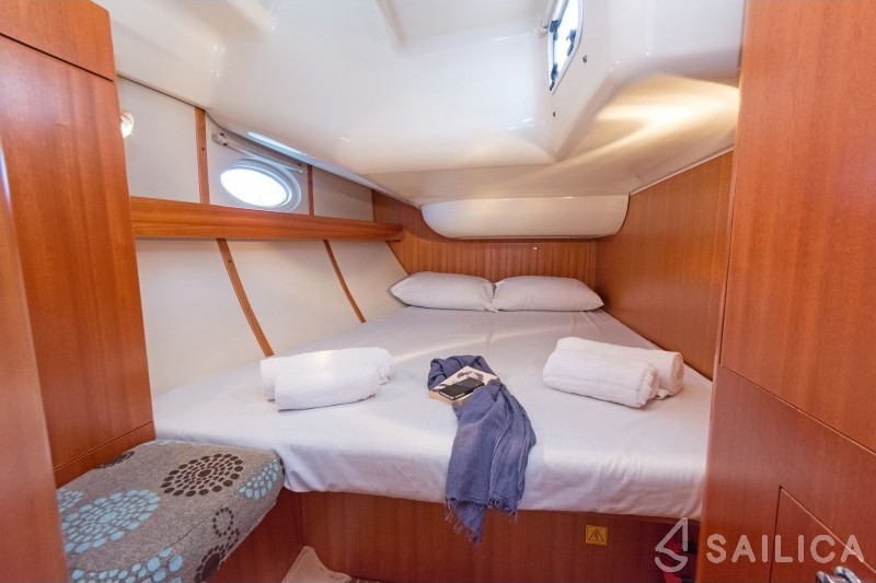 Sun Odyssey 349 - Yacht Charter Sailica