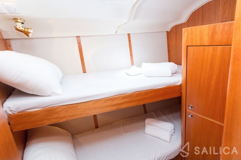 Sun Odyssey 349 - Yacht Charter Sailica