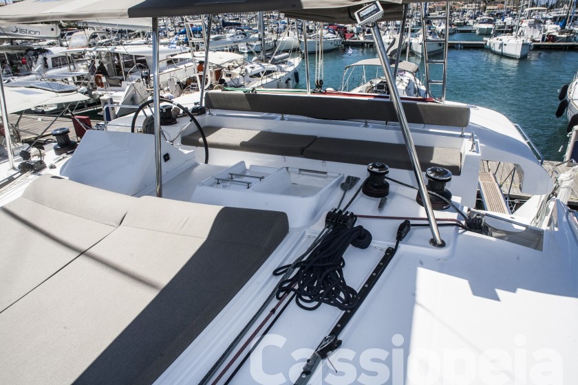 Lagoon 450  Flybridge - Yacht Charter Sailica