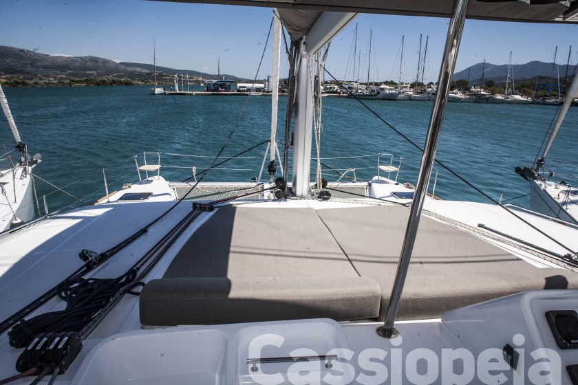 Lagoon 450  Flybridge - Yacht Charter Sailica