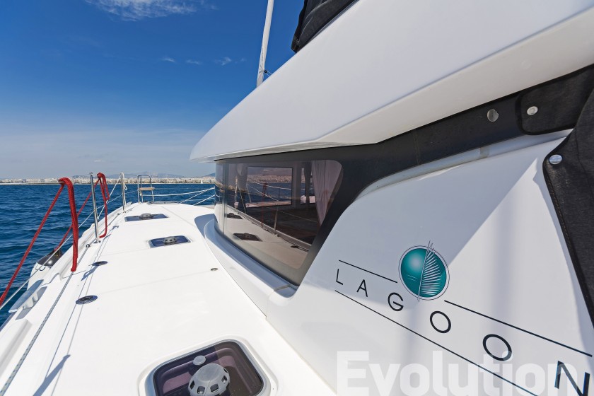 Lagoon 42 - Yacht Charter Sailica