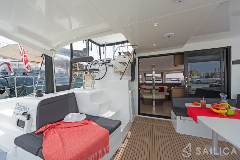 Lagoon 42 - Yacht Charter Sailica