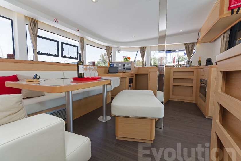 Lagoon 42 - Yacht Charter Sailica