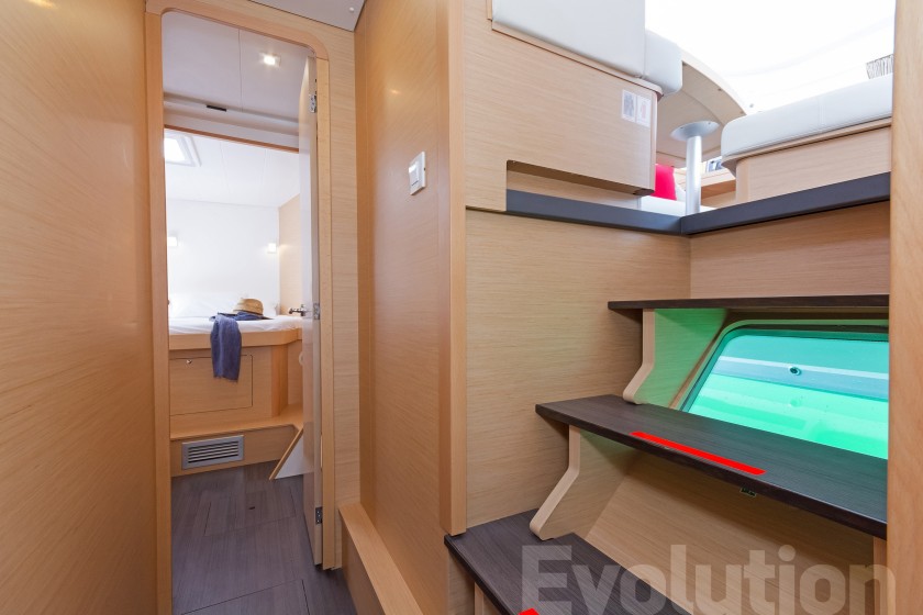 Lagoon 42 - Yacht Charter Sailica