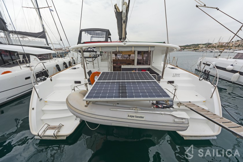 Lagoon 400 S2 - Yacht Charter Sailica