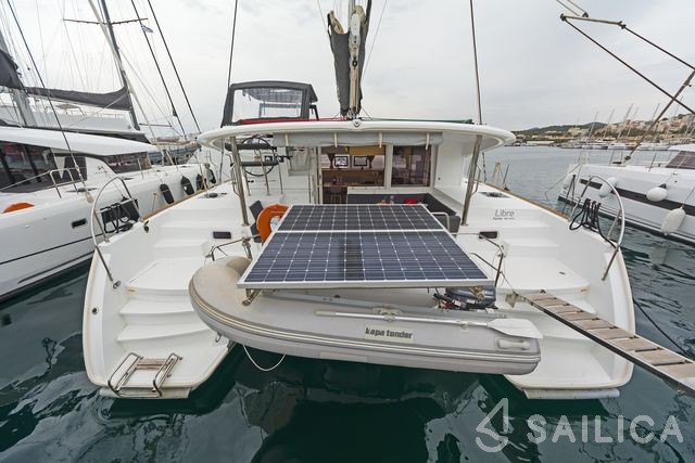 Lagoon 400 S2 - Yacht Charter Sailica