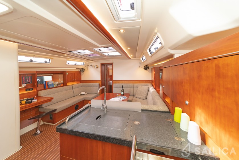 Hanse 455 - Yacht Charter Sailica