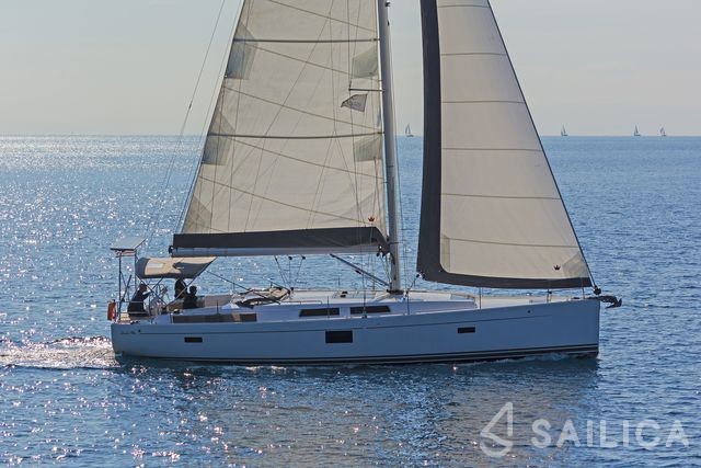 Hanse 455 - Yacht Charter Sailica