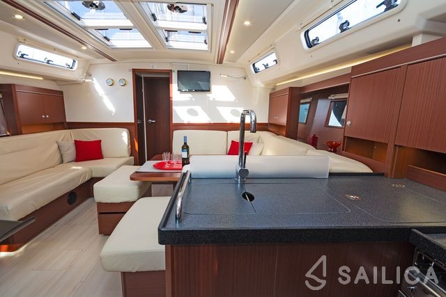 Hanse 455 - Yacht Charter Sailica
