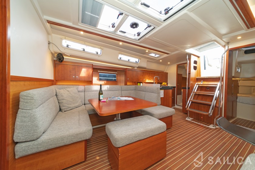 Hanse 455 - Yacht Charter Sailica