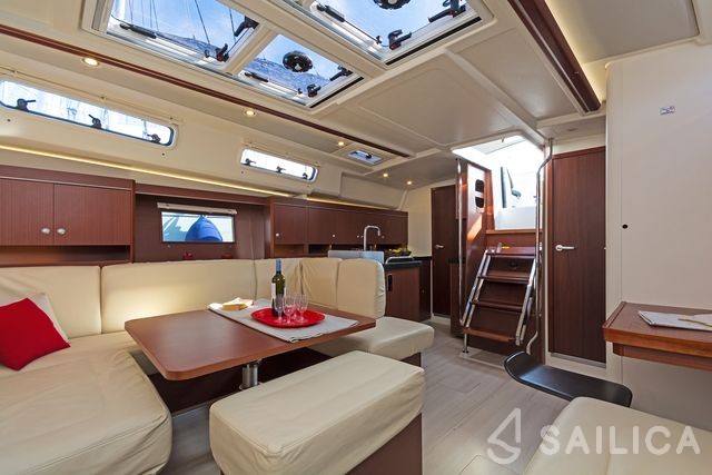 Hanse 455 - Yacht Charter Sailica