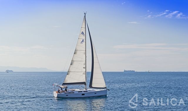 Hanse 455 - Yacht Charter Sailica