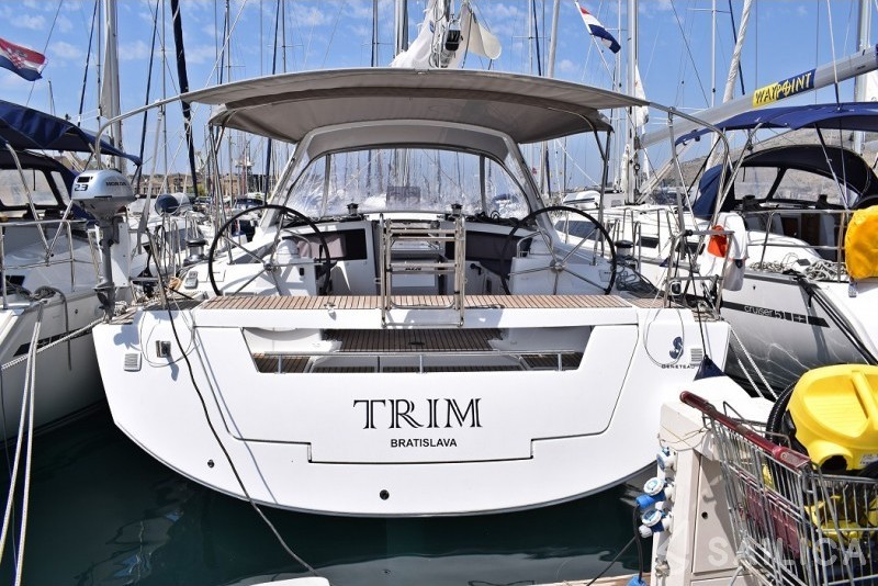 Oceanis 48 - Yacht Charter Sailica