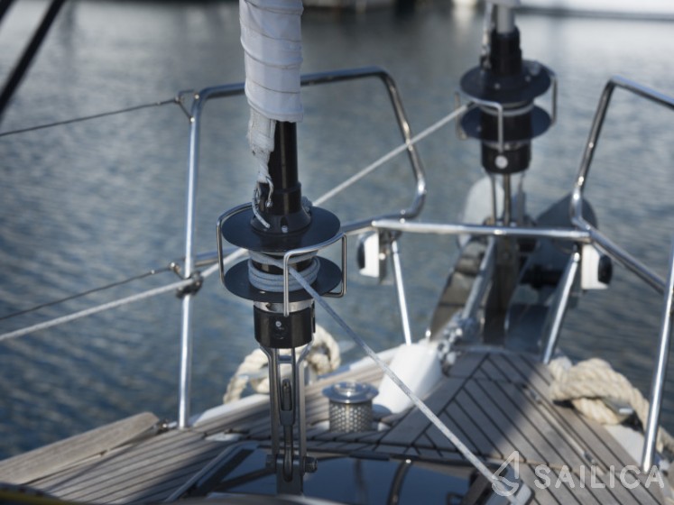 Oceanis 48 - Yacht Charter Sailica