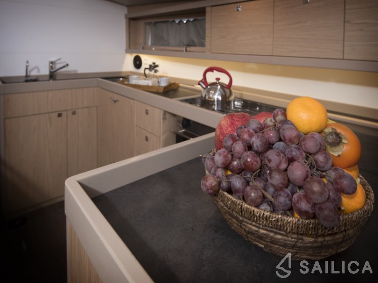 Oceanis 48 - Yacht Charter Sailica