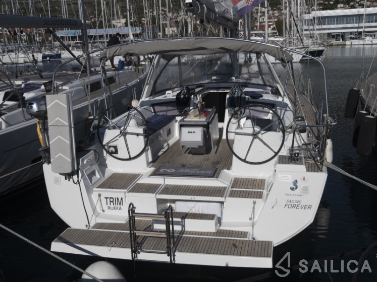 Oceanis 48 - Yacht Charter Sailica