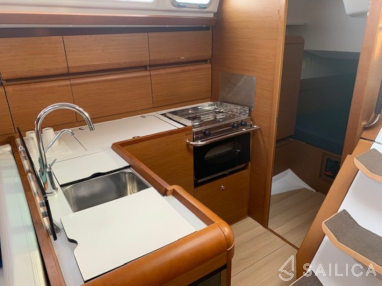 Sun Odyssey 449 - Yacht Charter Sailica