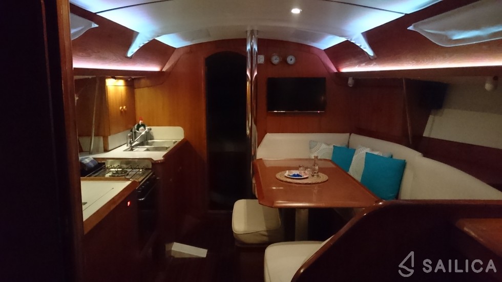 Sun Odyssey 36.2 - Yacht Charter Sailica