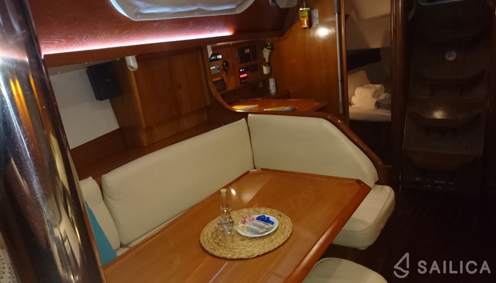 Sun Odyssey 36.2 - Yacht Charter Sailica