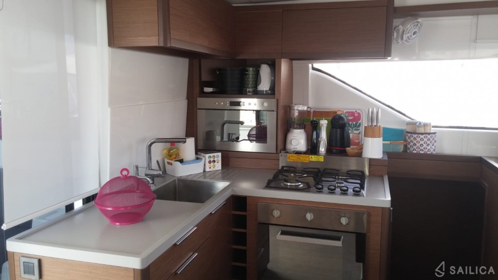 Lagoon 50 - Yacht Charter Sailica