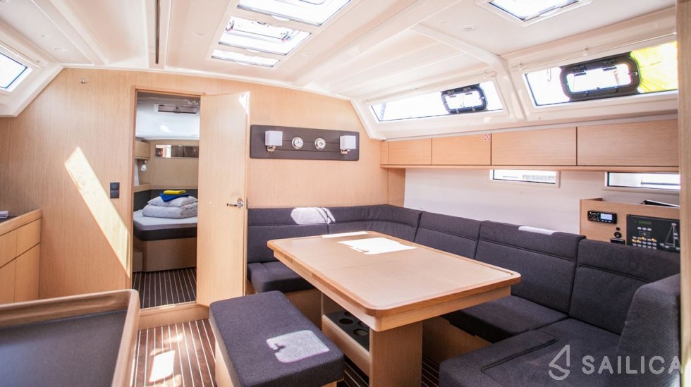 Bavaria 46 Cruiser - Yacht Charter Sailica