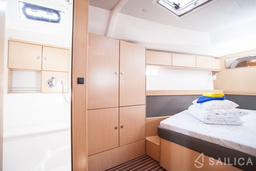 Bavaria 46 Cruiser - Yacht Charter Sailica