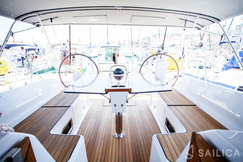 Bavaria 46 Cruiser - Yacht Charter Sailica