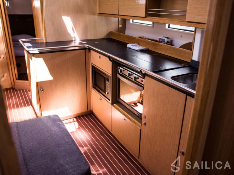 Bavaria Cruiser 45 - Yacht Charter Sailica