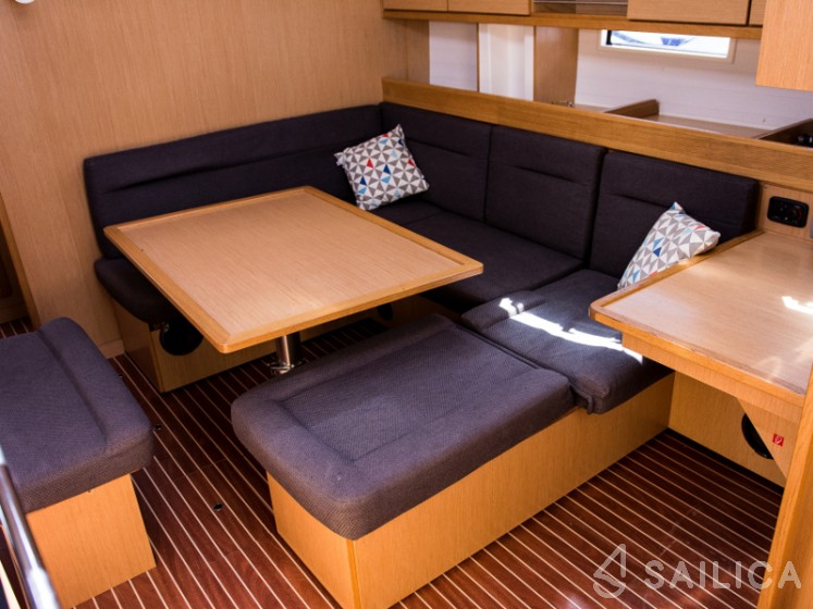 Bavaria Cruiser 45 - Yacht Charter Sailica