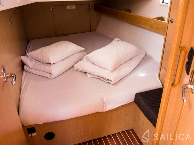 Bavaria Cruiser 45 - Yacht Charter Sailica