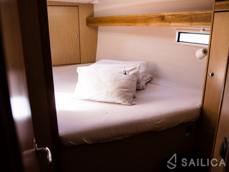 Bavaria Cruiser 45 - Yacht Charter Sailica