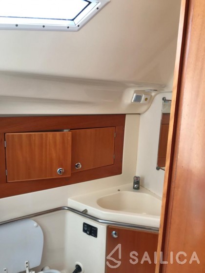 Elan 434 Impression - Yacht Charter Sailica