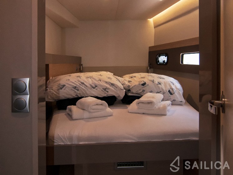 Bali 4.5 - Yacht Charter Sailica