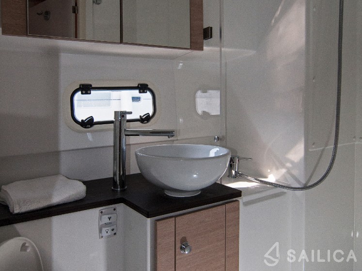 Bali 4.5 - Yacht Charter Sailica