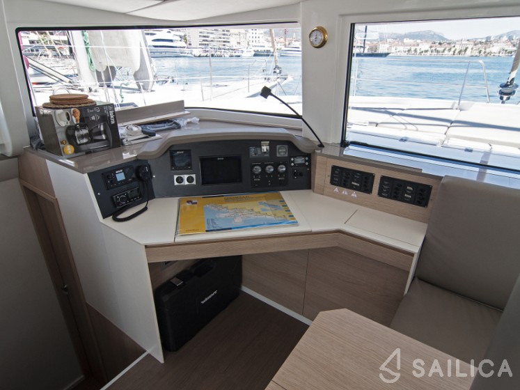 Bali 4.5 - Yacht Charter Sailica