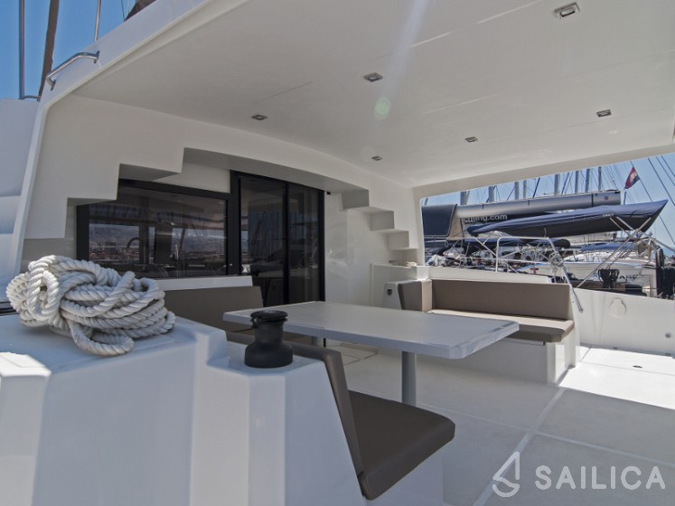 Bali 4.5 - Yacht Charter Sailica